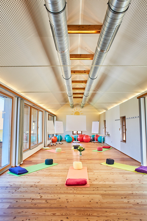 Langhaus im Schüttkasten Geras für Yoga, Meditation und Workshops